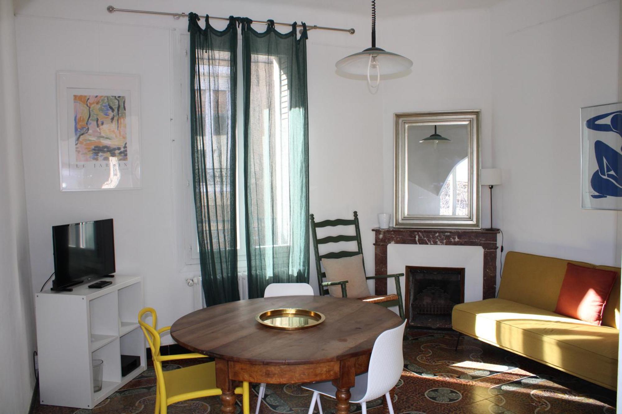 Superbe Appartement Avec Parking Sur Place Nîmes Exterior photo